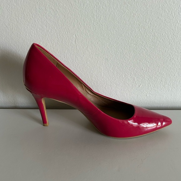 Calvin Klein Gayle Pump! - Picture 2 of 4